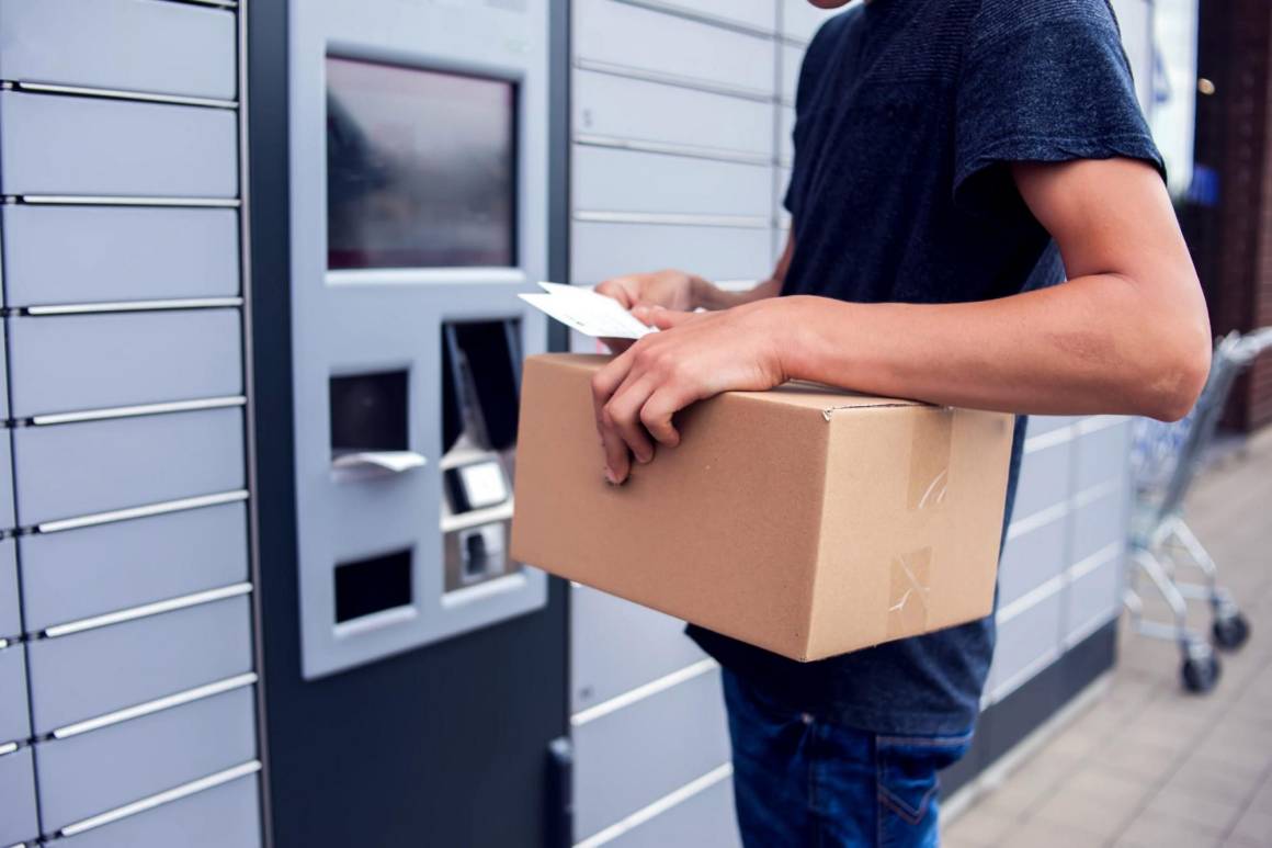 行业方案快递柜 插图1.jpg 行业方案快递柜 插图1.jpg